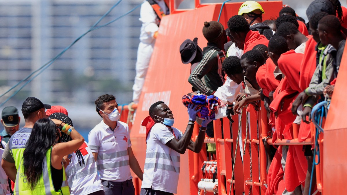 Spain arrests 19 after deadly violence on migrant boat from Senegal