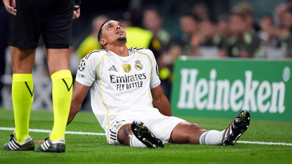 Hamstring injury derails Alexander Arnold