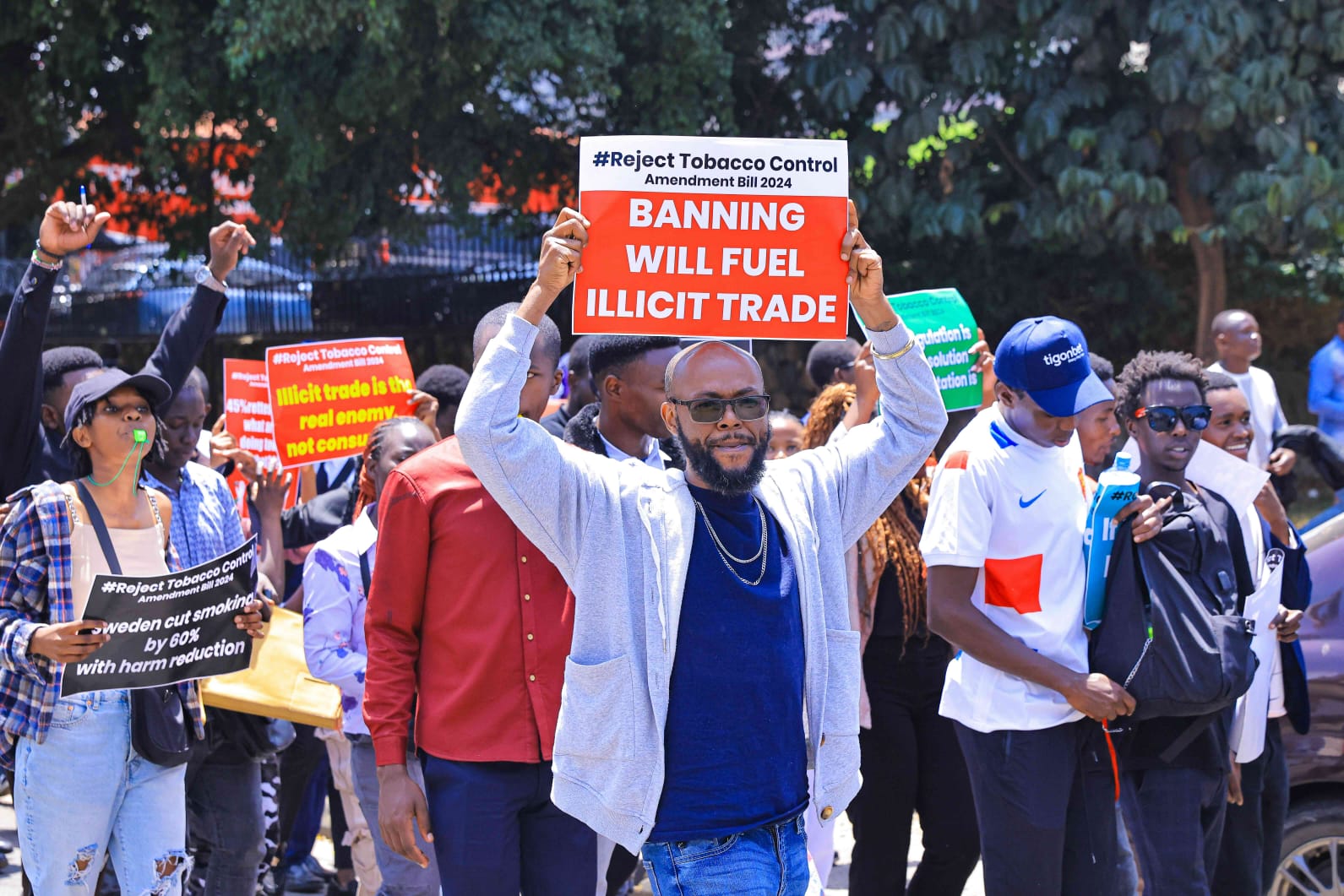 Bar owners, retailers petition Senate to halt Tobacco Bill